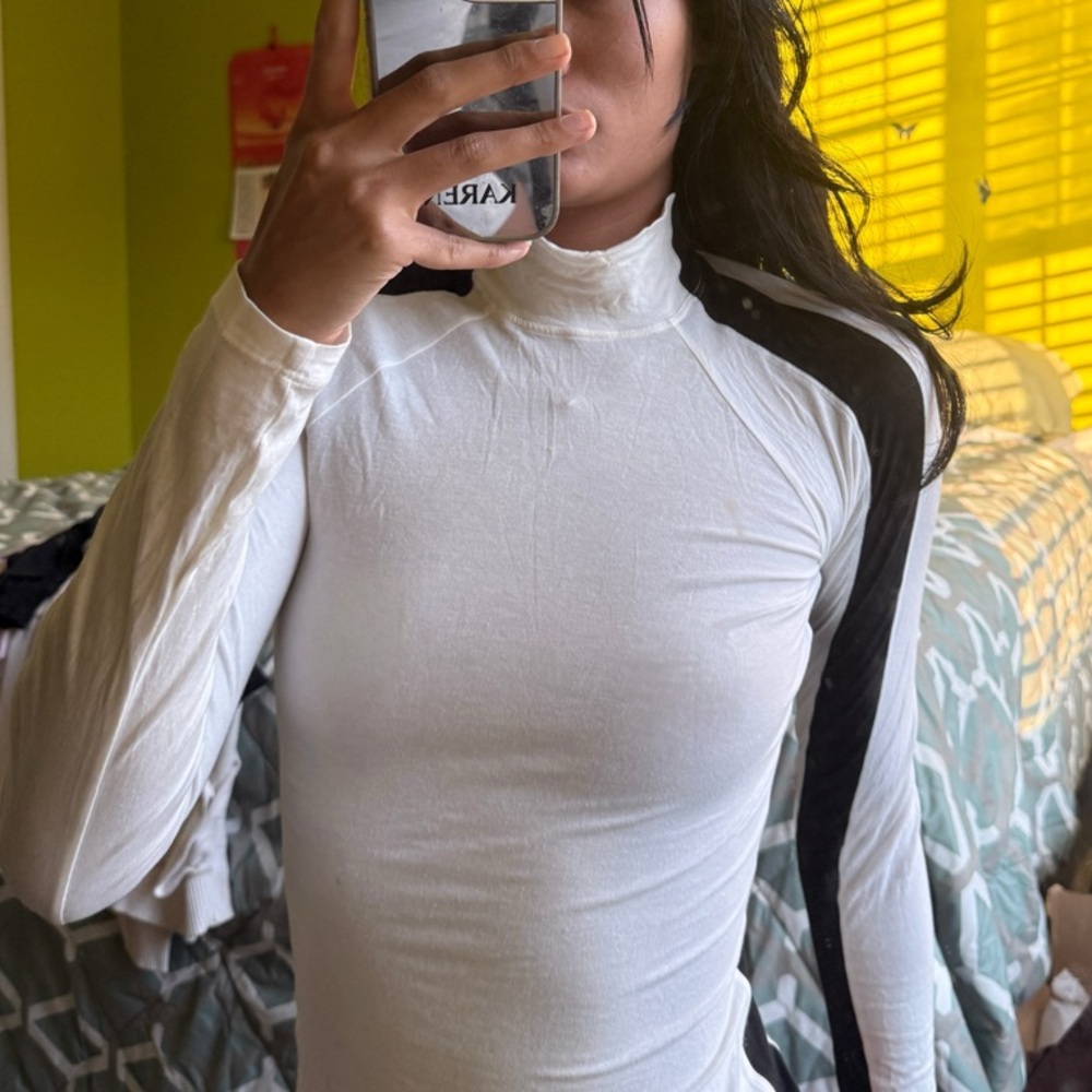 White and black stripes long sleeve turtleneck Bebe sport top
